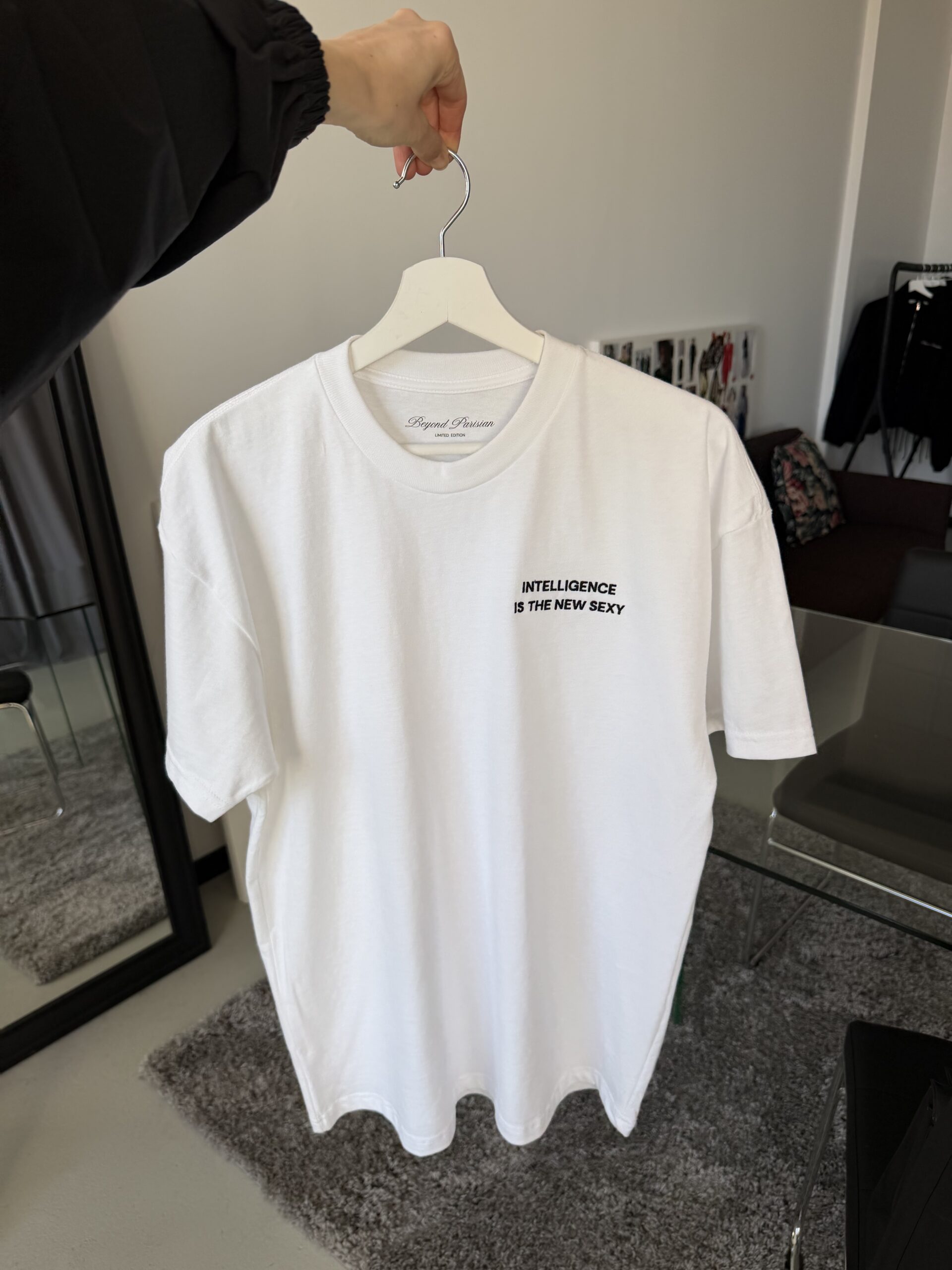 Marškinėliai ''INTELLIGENCE IS THE NEW SEXY'' M